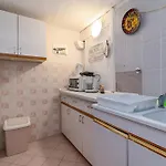 Family-friendly With Swimming Pool - 2419 Apartamento *