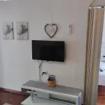 Apartamento Family-friendly With Swimming Pool - 2419