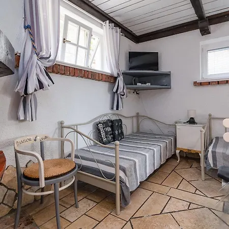 Family Friendly With A Swimming Pool - 2419 Novi Vinodolski