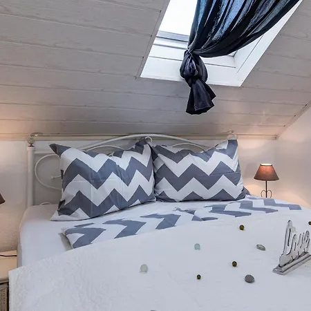 Family Friendly With A Swimming Pool - 2419 Apartment *