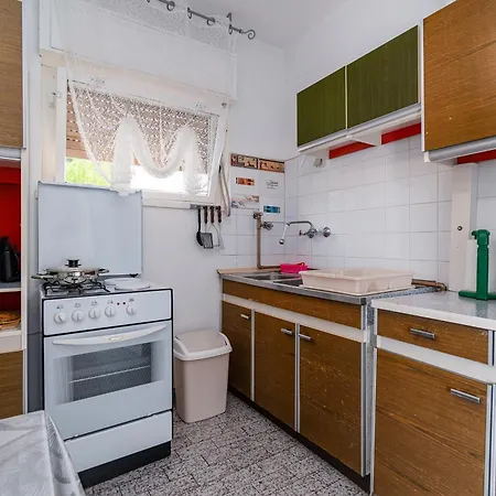 Apartment Family Friendly With A Swimming Pool - 2419 Novi Vinodolski