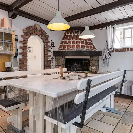 Family Friendly With A Swimming Pool - 2419 Apartment Novi Vinodolski