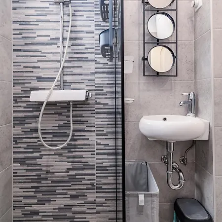 Family Friendly With A Swimming Pool - 2419 Apartment Novi Vinodolski
