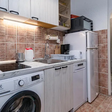 Family Friendly With A Swimming Pool - 2419 Apartment