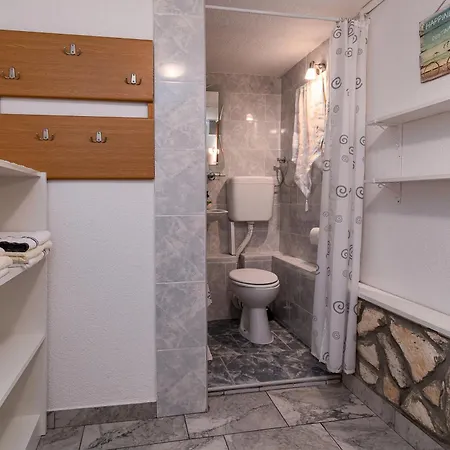 Family Friendly With A Swimming Pool - 2419 Apartment Novi Vinodolski