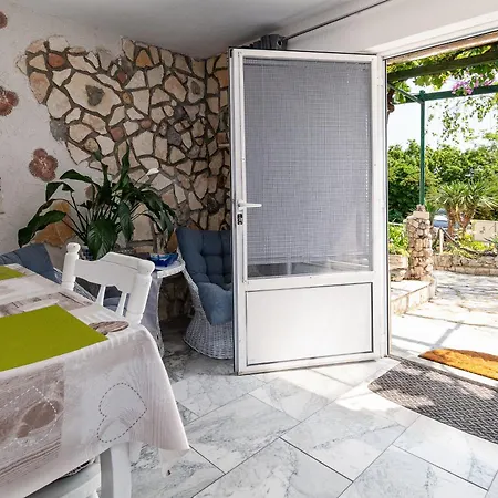 Family Friendly With A Swimming Pool - 2419 Apartment *