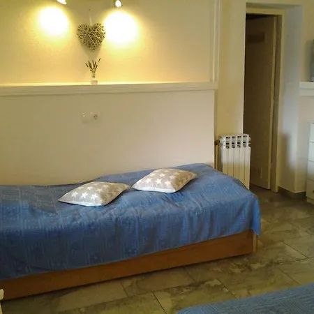 Family-friendly With Swimming Pool - 2419 公寓