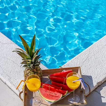 Appartamento Family-friendly With Swimming Pool - 2419