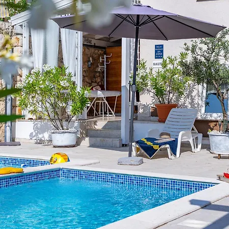 公寓 Family-friendly With Swimming Pool - 2419 诺维·维诺多尔斯基