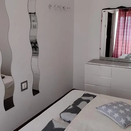 Appartamento Family-friendly With Swimming Pool - 2419 Novi Vinodolski