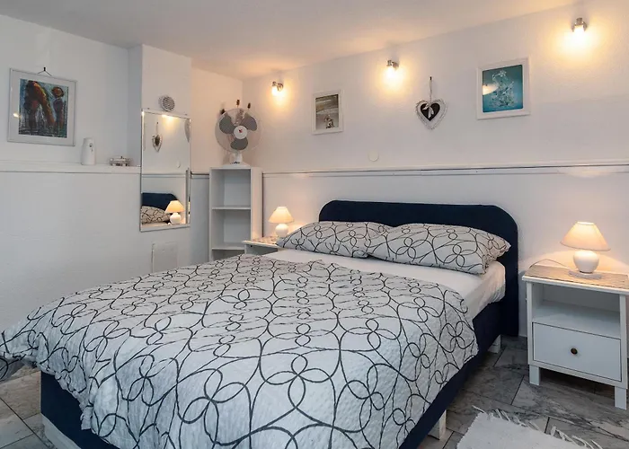 Family-friendly With Swimming Pool - 2419 Apartament *