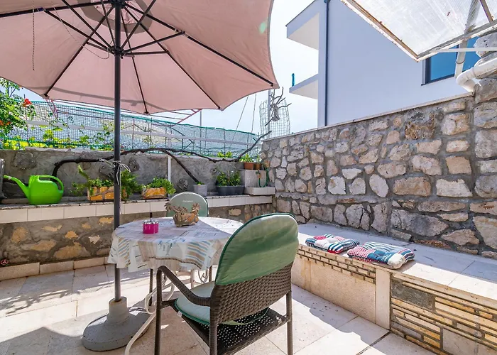 Family-friendly With Swimming Pool - 2419 Novi Vinodolski