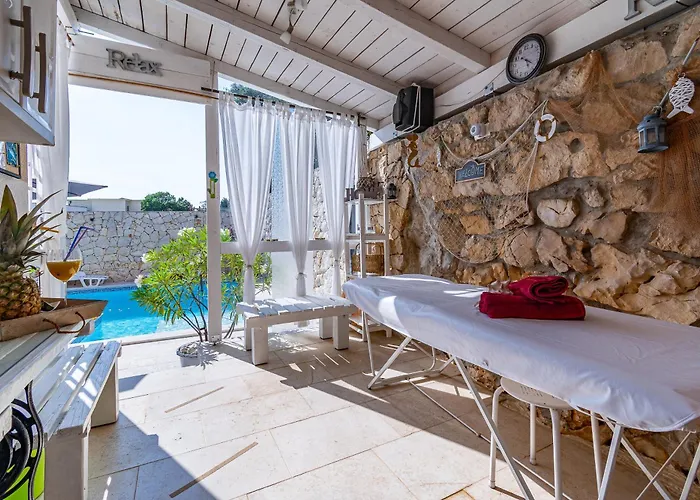 Family-friendly With Swimming Pool - 2419