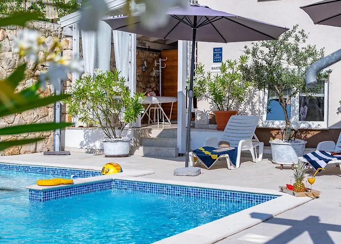 Lejlighed Family-friendly With Swimming Pool - 2419 Novi Vinodolski